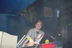 2003-01-03_bottleparty_cool_26